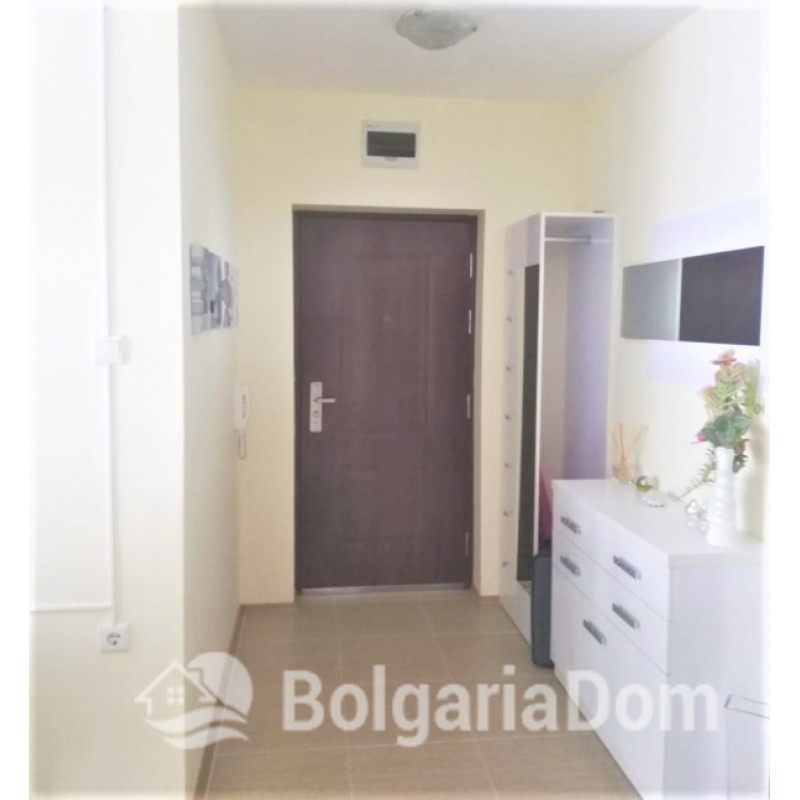 Стильная и просторная квартира в красивом комплексе 71 м²