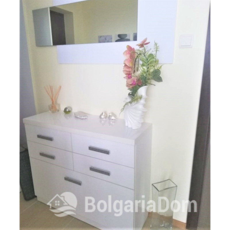 Стильная и просторная квартира в красивом комплексе 71 м²