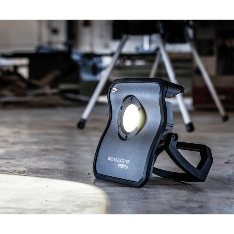 Scangrip Nova 10 Connect. Потужний прожектор з Bluetooth управлінням