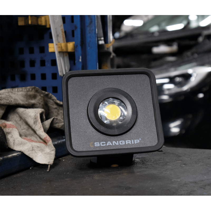 Scangrip Nova Mini. Ручний прожектор