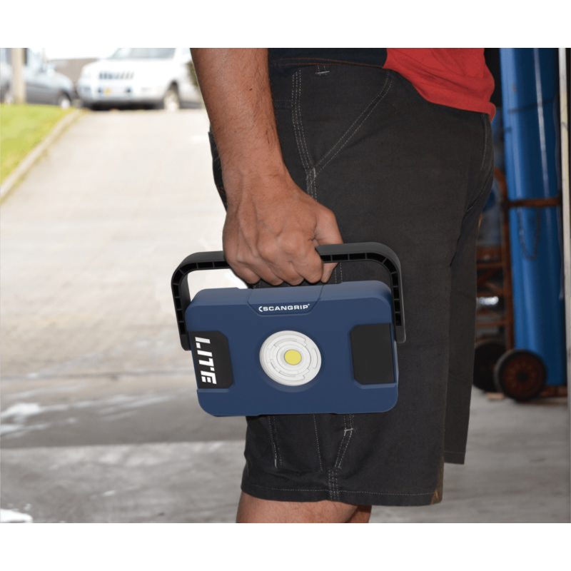 Scangrip Flood Lite M. Прожектор на 2000 люмен