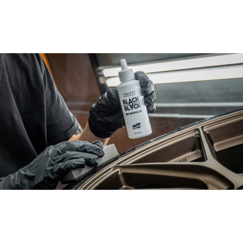 Чорніння шин SOFT99 Black Black Hard Coat for Tire. Для довгострокового матового блиску