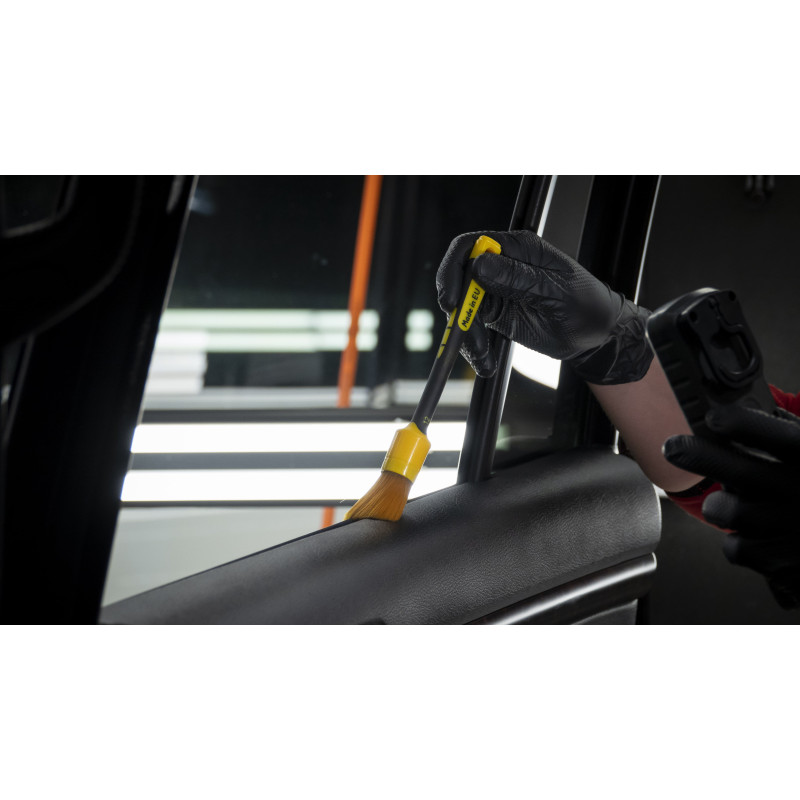 Work Stuff Detailing Brush Rubber Albino 24 mm. Хімстійкий синтетичний пензель с прогумованою ручкою