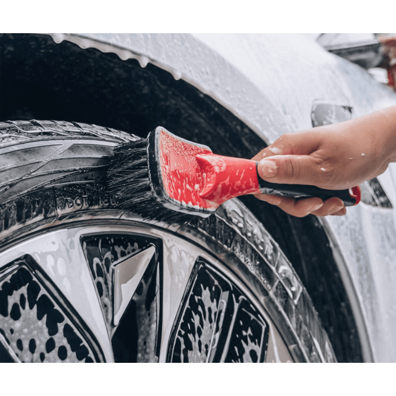 Жорстка щітка MaxShine Soft Grip Tire Cleaning Brush. Для чистки гуми та ковроліну