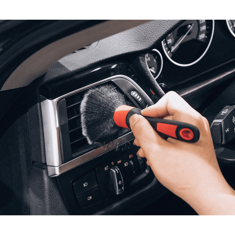 М'який пензель MaxShine ESS Detailing Brush Ultra Soft Small. Для делікатного прибирання в салоні