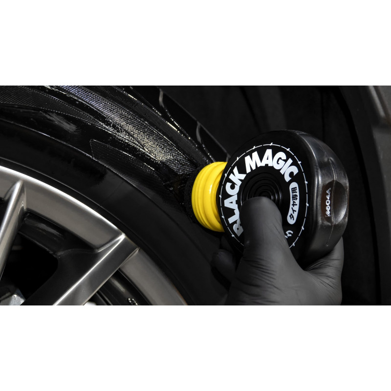 Чорніння для шин SOFT99 Black Magic. Для глянцевого блиску