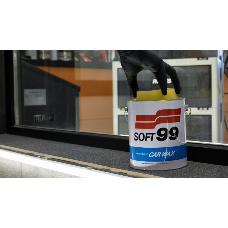 М'який віск SOFT99 White Super Wax 2 kg. Для очистки білих автомобілів