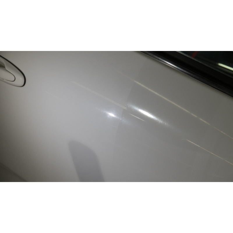 М'який віск SOFT99 White Super Wax 2 kg. Для очистки білих автомобілів