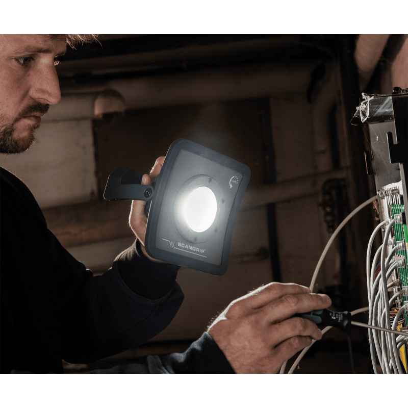 Світлодіодний прожектор Scangrip Nova R for Life.