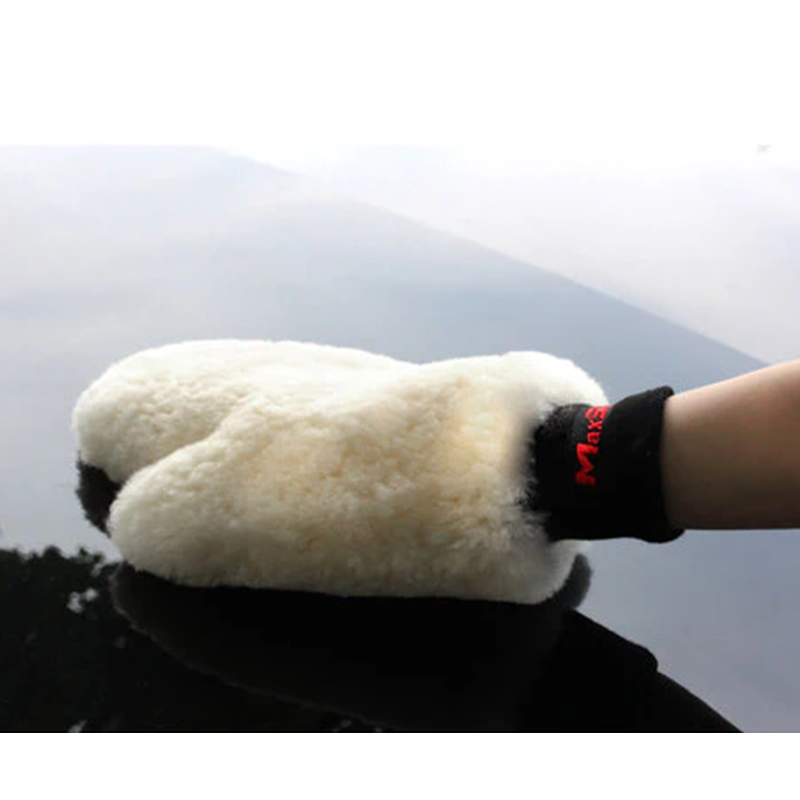 Вовняна рукавиця MaxShine Sheepskin Wash Mitt. Для ручної мийки автомобіля