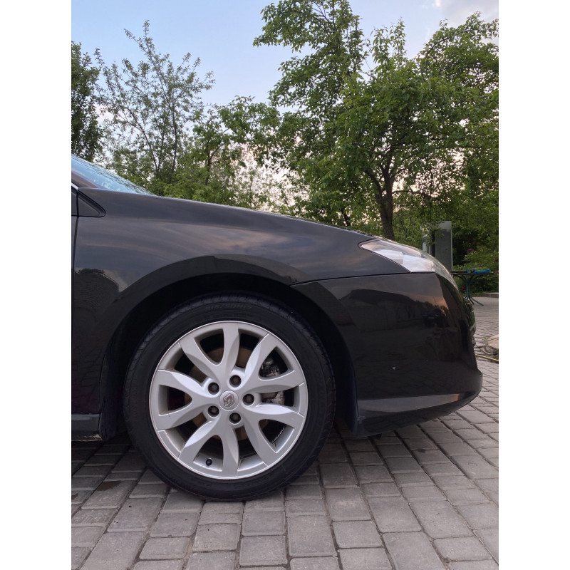 Засіб для захисту та догляду за шинами та гумовими покриттями з кокосовим маслом та кремнійорганічними полімерами FX Protect Tire And Rubber Protection, 1л