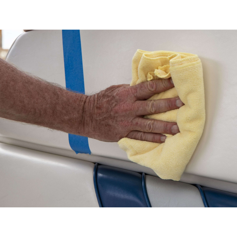 Очищувач і кондиціонер для вінілу і гуми Meguiar's M5716 Marine / RV Vinyl & Rubber Cleaner & Protectant Spray, 473 мл