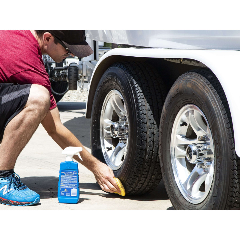 Очищувач і кондиціонер для вінілу і гуми Meguiar's M5716 Marine / RV Vinyl & Rubber Cleaner & Protectant Spray, 473 мл